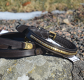 Premium dog collar in natural tanned leather and classic clincher